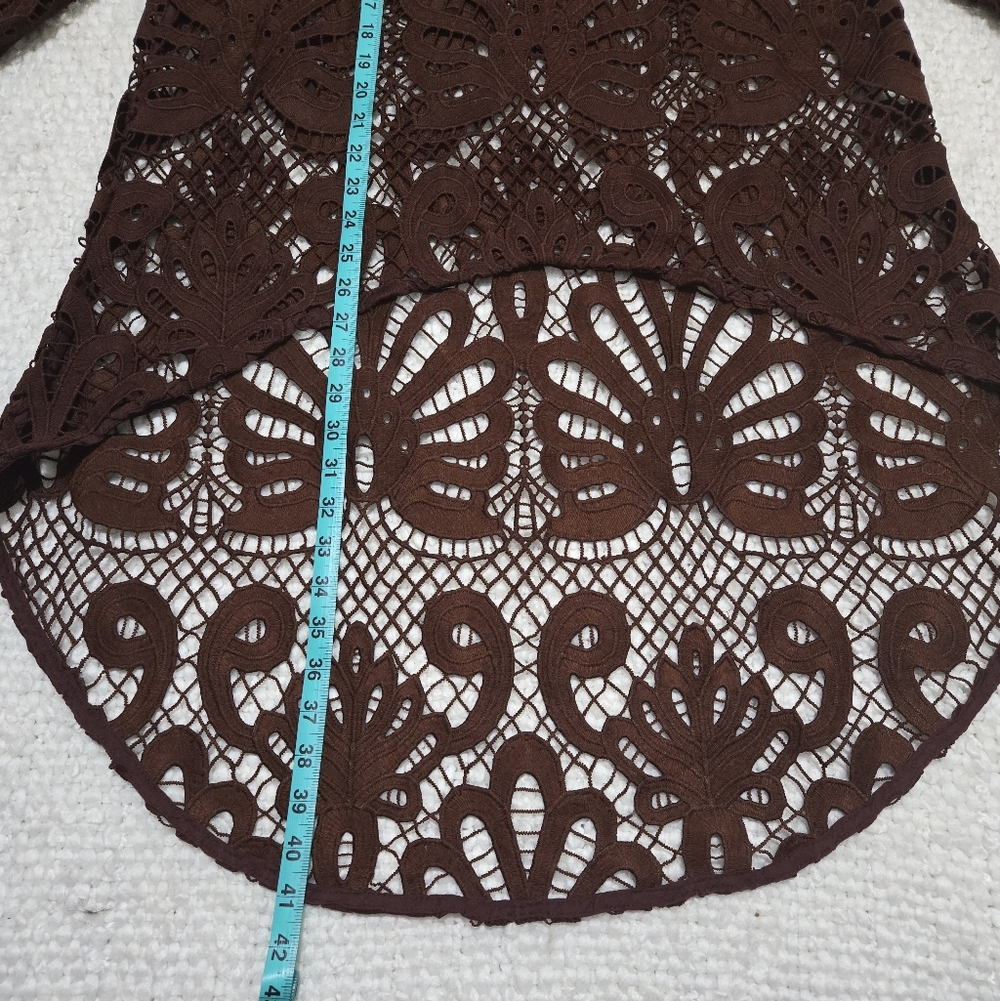 Boston Proper Chocolate Brown Crochet Lace High-Low Top Mock Neck Size Medium - Picture 11 of 13